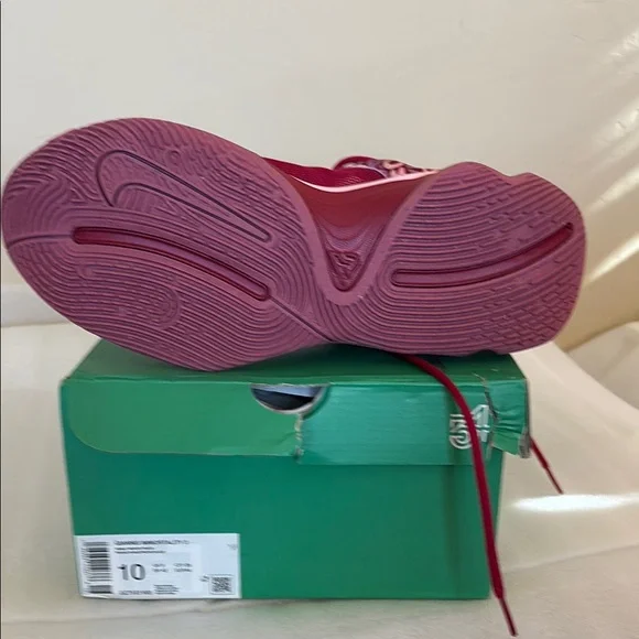 Nike Giannis Maroon and Pink Athletic Shoes - Picture 4 of 4